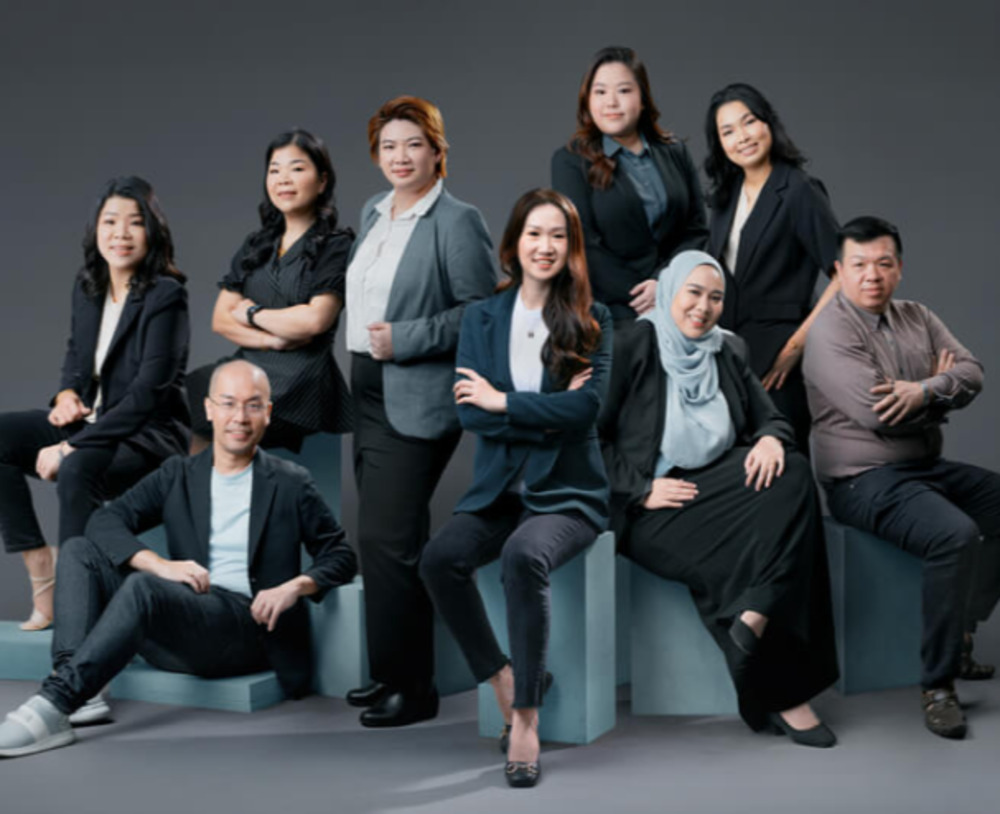 One Island training consultants for businesses