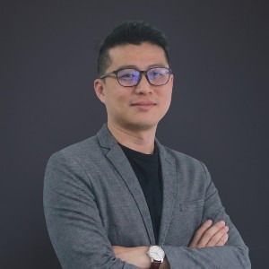 Desmond Tay